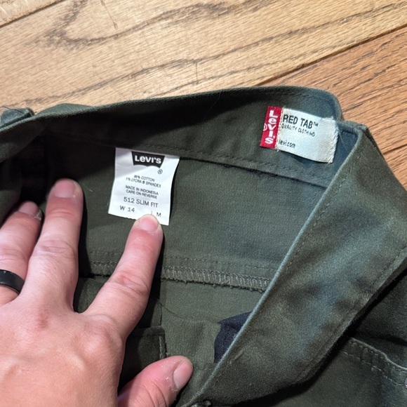Levi's Women's 512 Slim Straight Leg Red Tab Pants in Dark Green - Picture 2 of 2